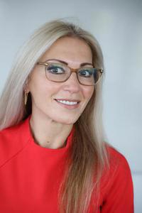 2. Kholoud al Mobayed